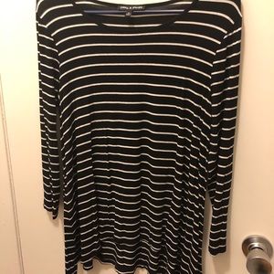 Women’s 3/4 Sleeve Striped Top- M